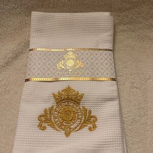 Windsor Castle Tea Towel (2)  NWT